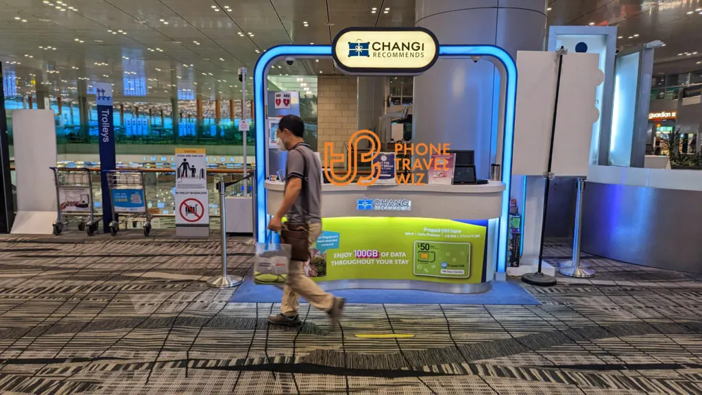 Singapore Changi Airport Changi Recommends Booth Selling StarHub Singapore Tourist SIM Cards