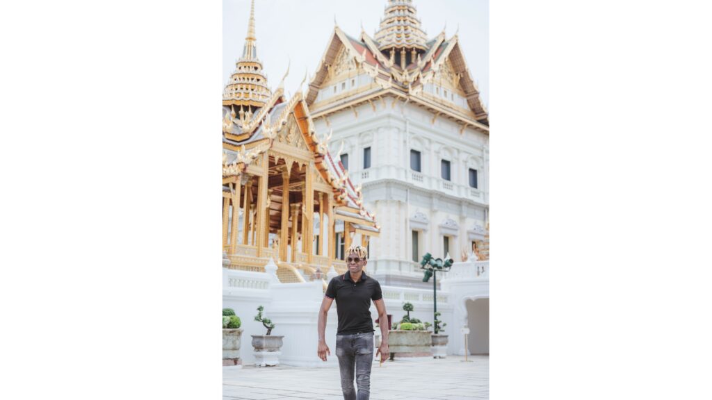 Adu from Phone Travel Wiz Walking in Bangkok, Thailand